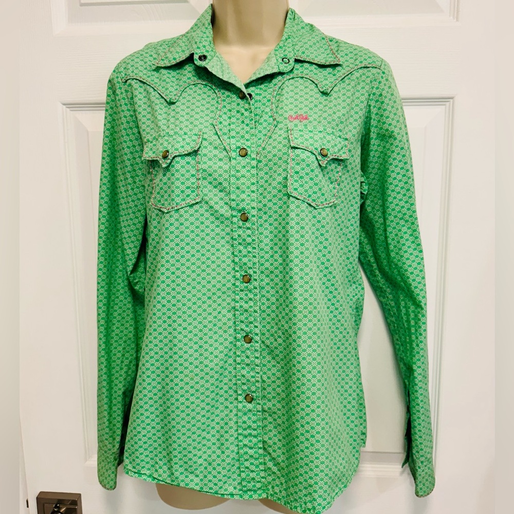 Super Cute Western Style Green Button-Up Shirt!